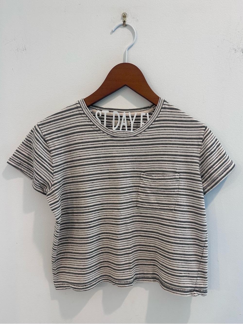 Madewell Women XS Multicolor Striped Front Pocket Relaxed Fit Crop Top Shirt Tee